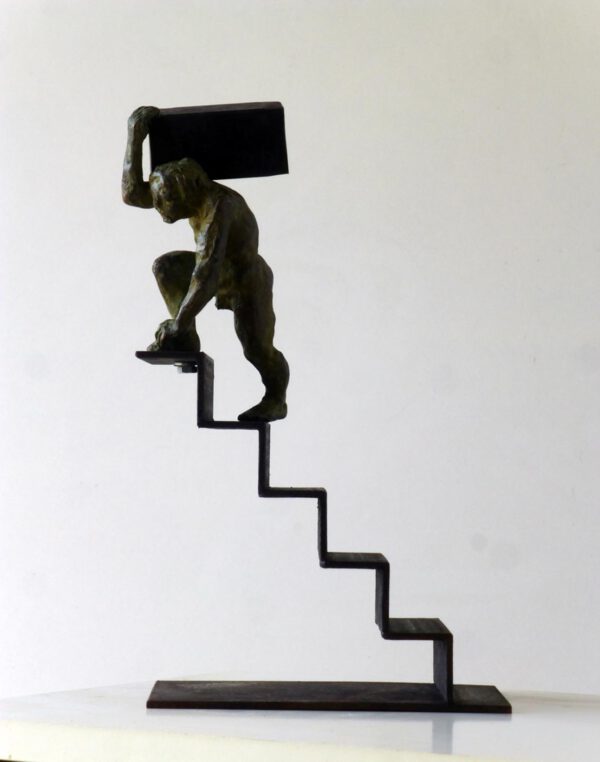 Amancio-Gonzalez_Constructor-I_hierro-y-bronce_27x10x17cm_2016-1.jpg Amancio-Gonzalez_Constructor-I_hierro-y-bronce_27x10x17cm_2016-1.jpg