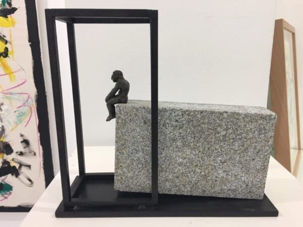 Amancio.ciudadciudadano.31x12x35.hierro.bronce.piedra-1.jpg Amancio.ciudadciudadano.31x12x35.hierro.bronce.piedra-1.jpg