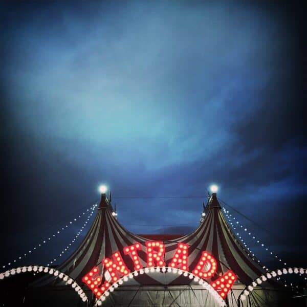 Jose-Ramon-Vega_Luces-del-circo__Fotografia_23x23-1.jpg