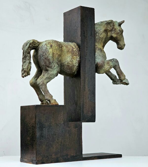 Anatomía de un caballo II. 46,5 x 10,5 x 38 cm 2