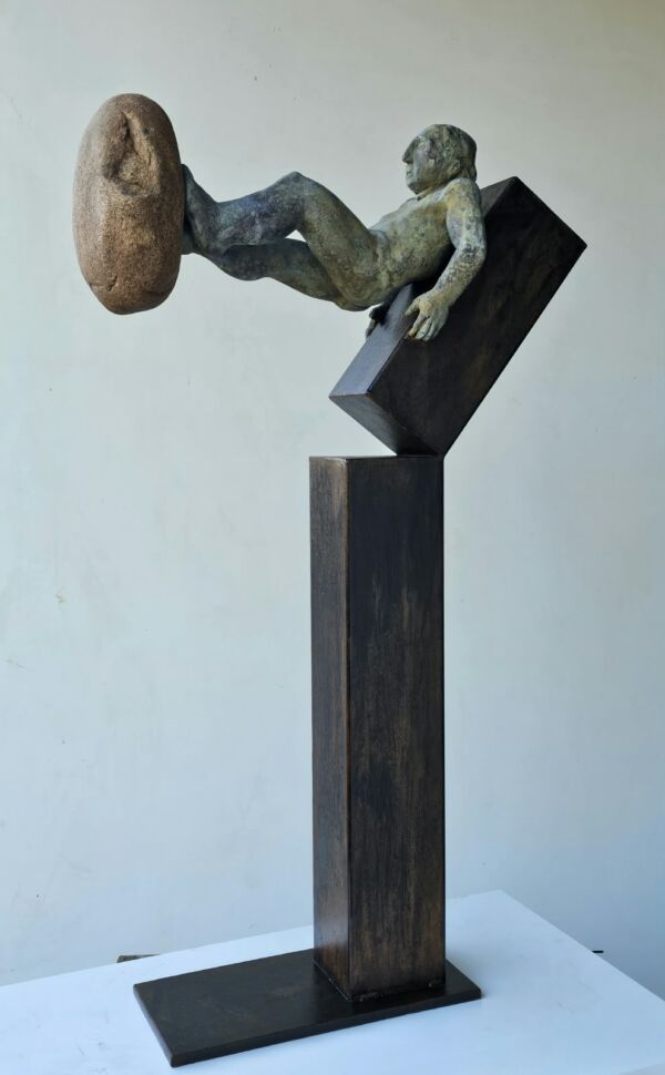 Ingravedad. 81.5 x 17 x 39,8 cm