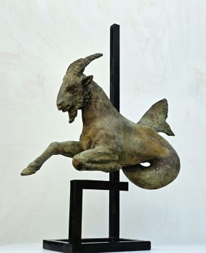 Capricornio 60 x 15 x 47 cm