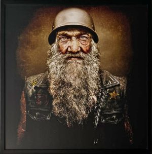 Pablo-JeJe_PINTURAS-DE-GUERRA-1_collage-digital-dibond_80x80cm_ed5