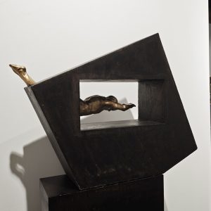 Salto II Amancio. 43 x 15 x 57,5 cm 2022