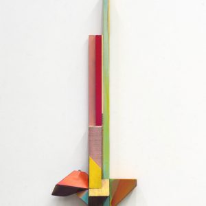 Serie, Espada como labios, (no1), 2015. Mad era y pintura acrílica, 89 x 30 x 10 cm.