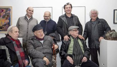 Gonzalo Blanco (el último, a la derecha) y un grupo de autores de obra gráfica. | Fotografía: Vicente García.